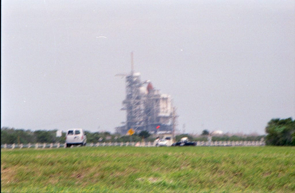 Space Shuttle Atlantis awaiting launch, Kennedy Space Center, Florida, 4 April 1991