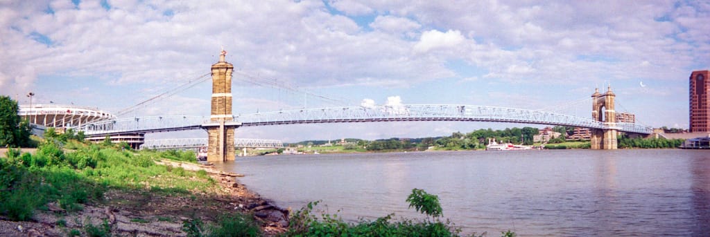 John A. Roebling Suspension Bridge over the Ohio River, Cincinnati, Ohio, 28 May 2000