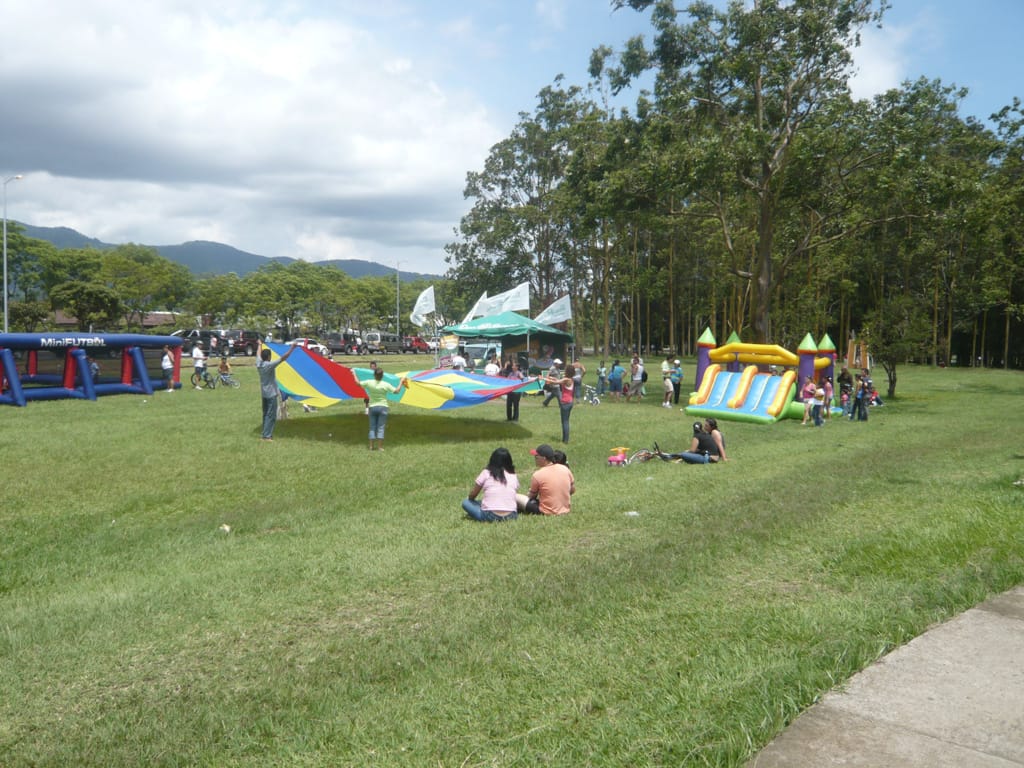 Bouncy castles in La Sabana Park, San José, Costa Rica, 21 June 2009