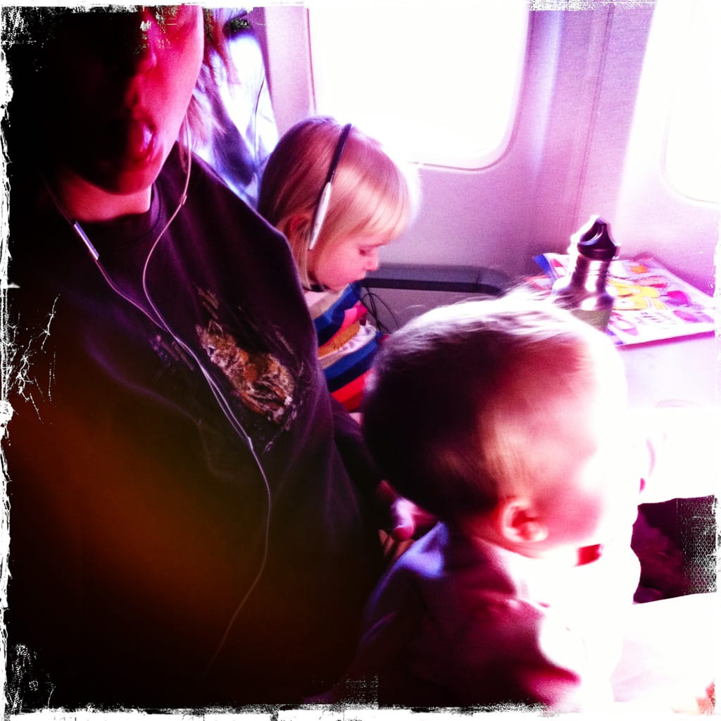 Family flight, somewhere over British Columbia, 20 December 2010