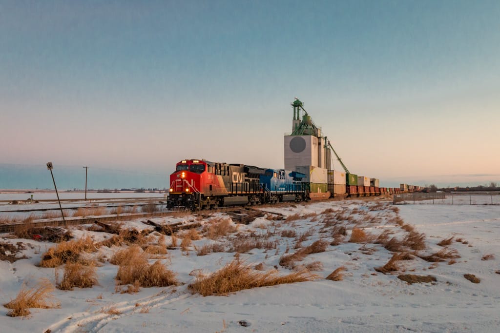 CN train passes through Beiseker, Alberta, 27 January 2018